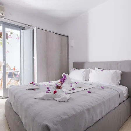 Blue Waves & 2* Kamári