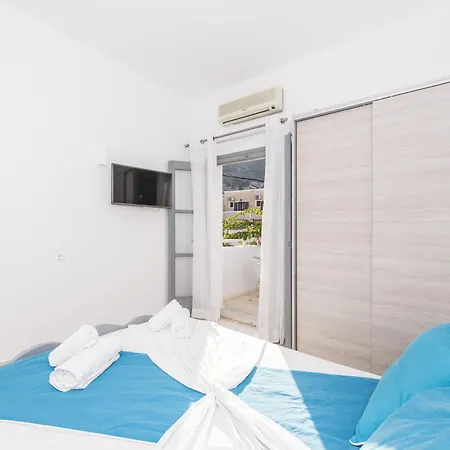 Hotel Blue Waves & 2*