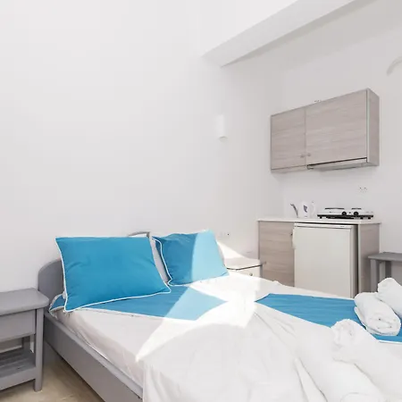 Blue Waves Suites&apartments Hotel