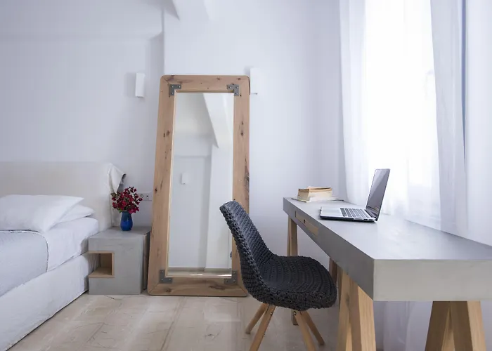 Blue Waves & 2* Kamári