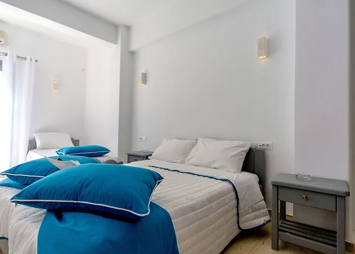 Hotel Blue Waves & Kamári