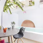 Blue Waves Suites&apartments Hotel 2*