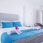 Ξενοδοχείο Blue Waves &
