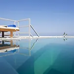 Blue Waves & Ξενοδοχείο