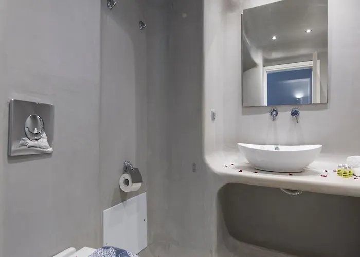 Blue Waves & Kamári