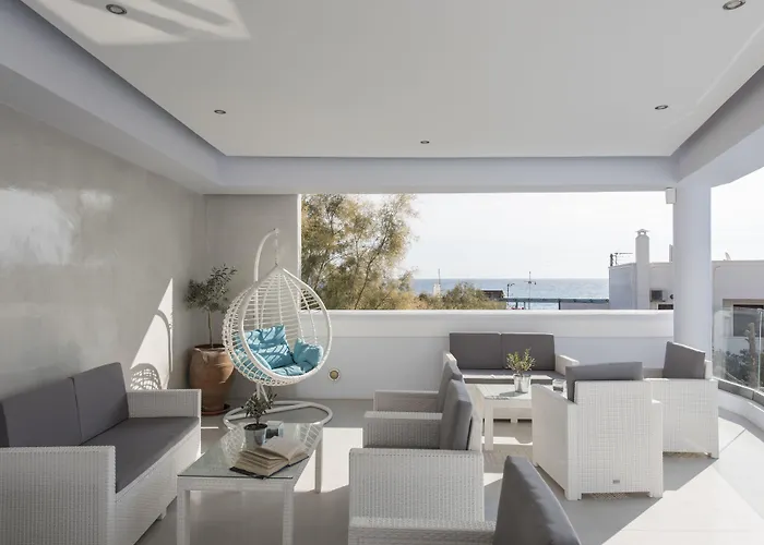 Blue Waves & Ξενοδοχείο 2*