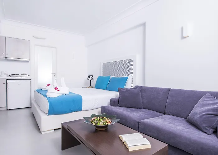 Ξενοδοχείο Blue Waves & 2*