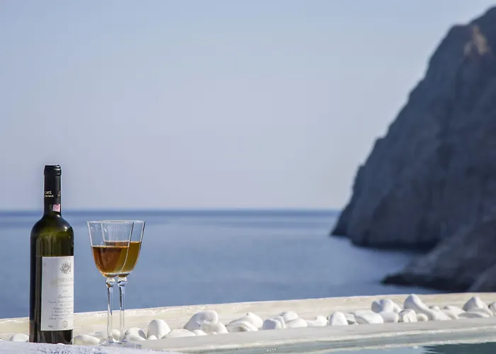 Blue Waves & Ξενοδοχείο 2*