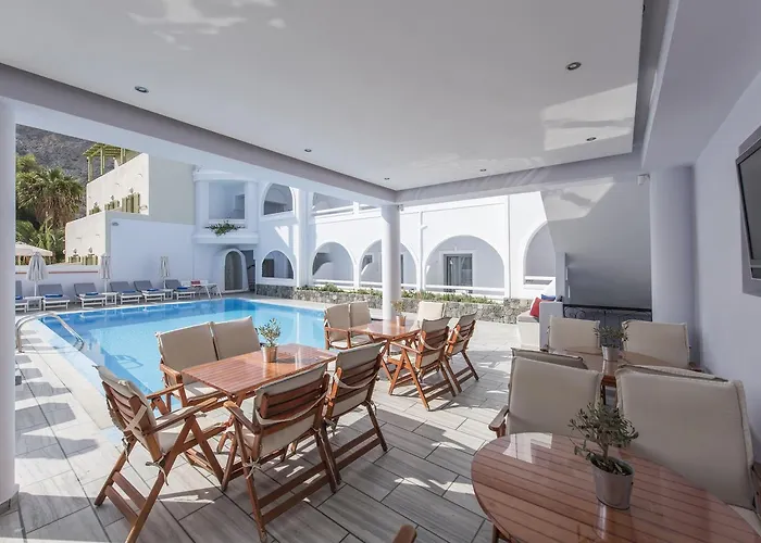 מלון Blue Waves &